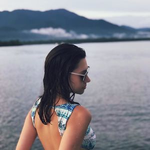 Meet your Posher, Isis